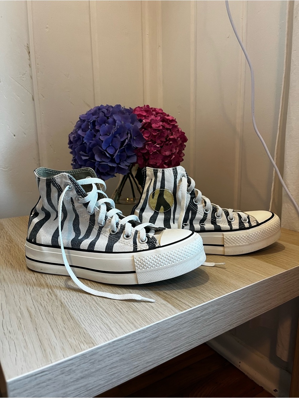 Women's High-Top Zebra Stripe Canvas Sneakers in Black and White